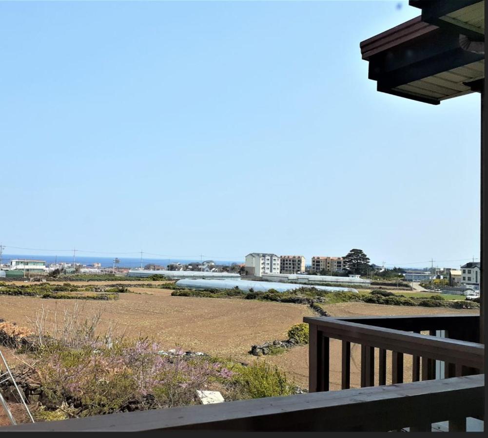 Jeju Time-Travel Pension מראה חיצוני תמונה