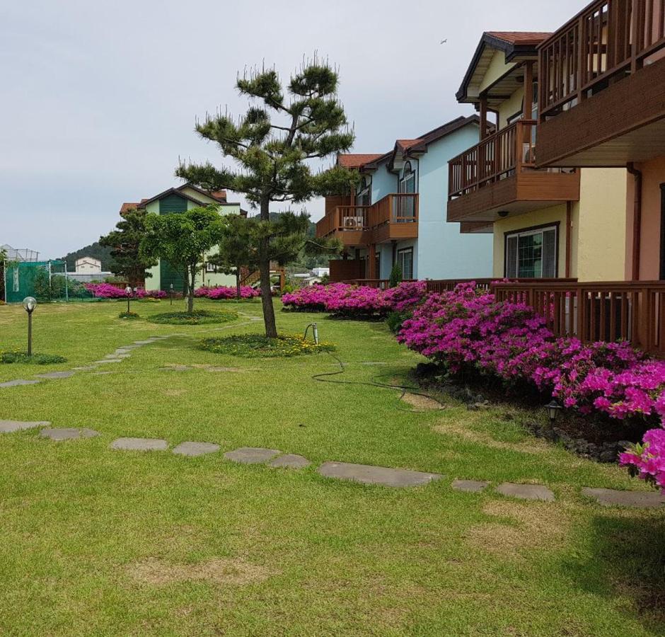 Jeju Time-Travel Pension מראה חיצוני תמונה